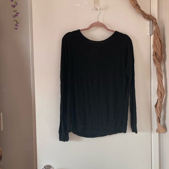 AdoreMe black long sleeved shirt with ribbon back - Picture 4 of 4